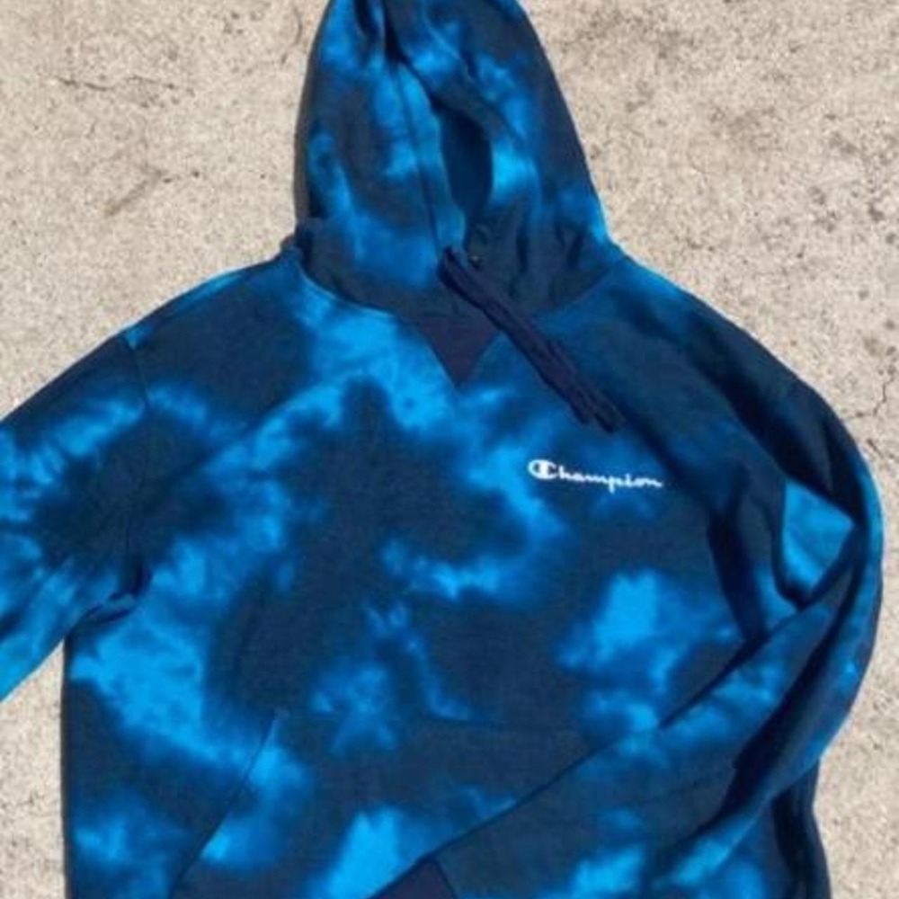 Blue tie-dye champion hoodie skater sports athletic lounge cozy comfy fall